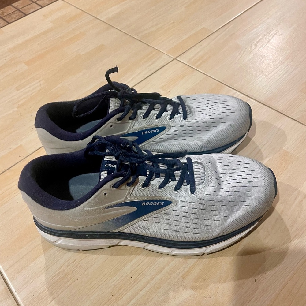 Brooks Dyad 11 Mens